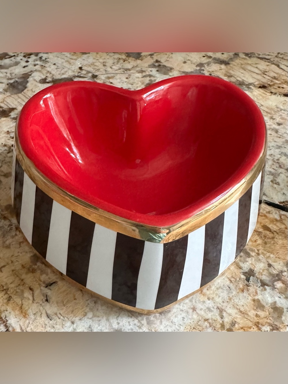 NWT Henri Bendel heart dog bowl Rare Hard To Find Iconic